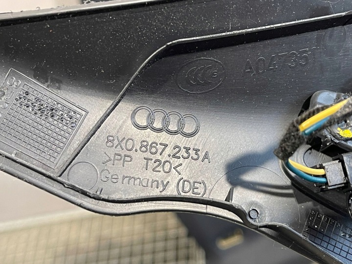 2012 AUDI A1 PAVILLON 8X4867505A