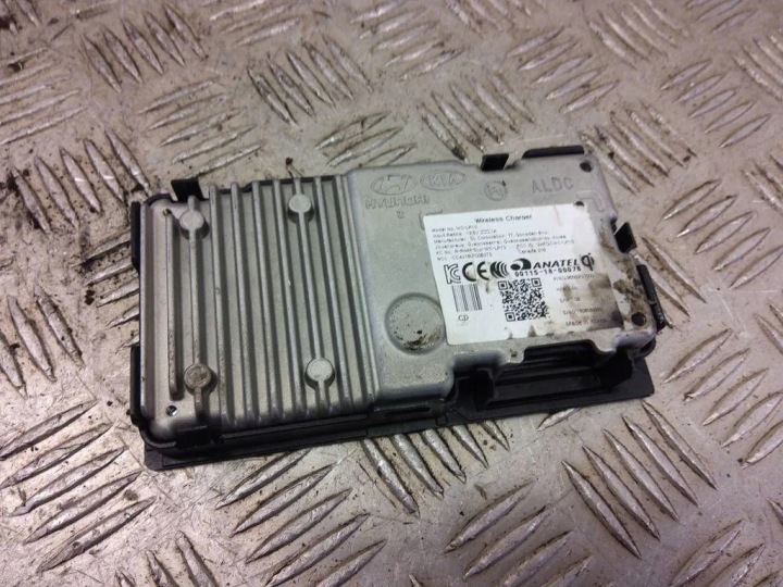 CHARGEUR INDUKCYJNA KIA XCEED 19- 95560-J7000