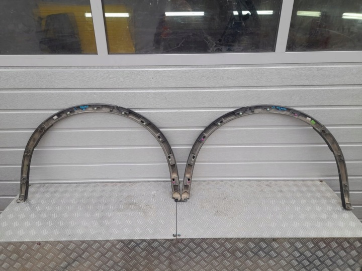 VOLKSWAGEN TOUAREG III MOULURE ARRIÈRE DROITE 760853817C 760853818C