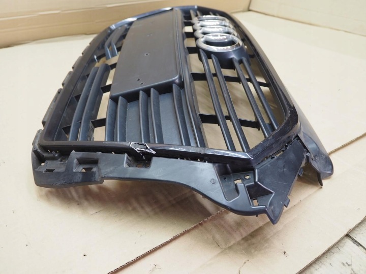 AUDI A3 LIFT 8V3853651AB GRILLE CALANDRE RADIATEUR SOUS RADAR