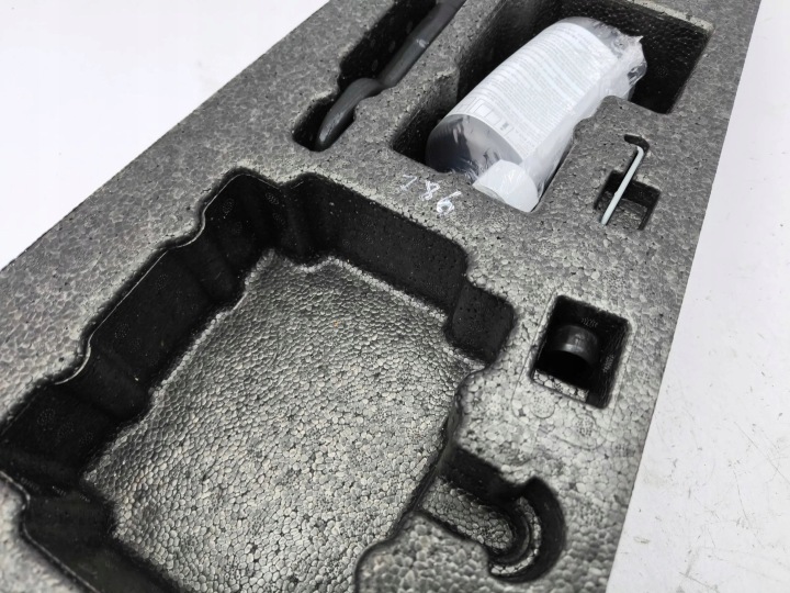 SEAT LEON IV 2021 KIT OUTILS