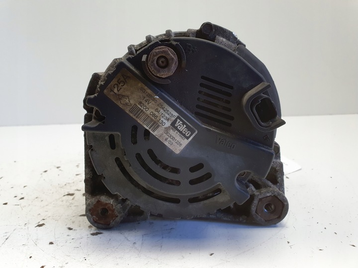 OPEL VIVARO 1.9 DCI ALTERNADOR VALEO 8200086130 2542523F SG12B050 125A 