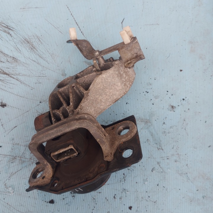 COUSSIN MOTEUR NISSAN QASHQAI J10 LIFT 1.6DCI F6036130