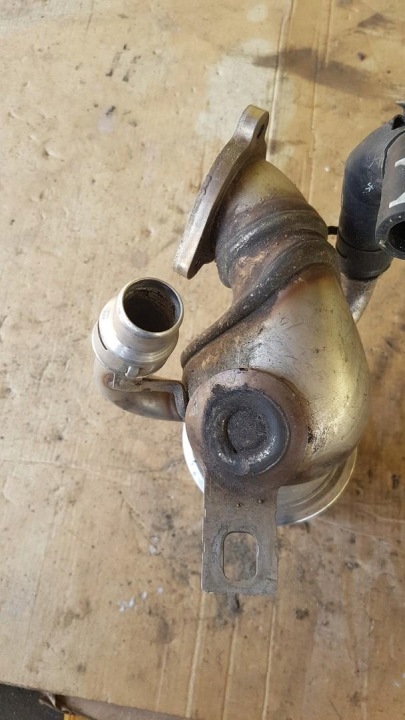 RADIATEUR GAZ D'ÉCHAPPEMENT EGR VW PASSAT B8 04L131512BM