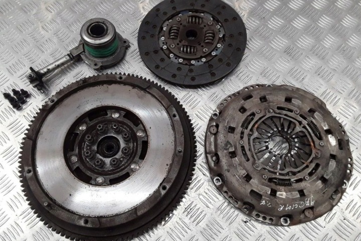 ENSEMBLE ADHÉRENCE JAGUAR S-TYPE (X200) 4R837563AB 2.7L DIESEL 152KW 2004