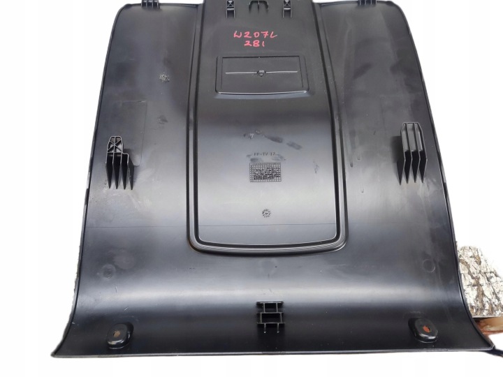MERCEDES E CLASSE W207 LIFT PROTECTION ARRIÈRE SIÈGES AVANT A2079100139