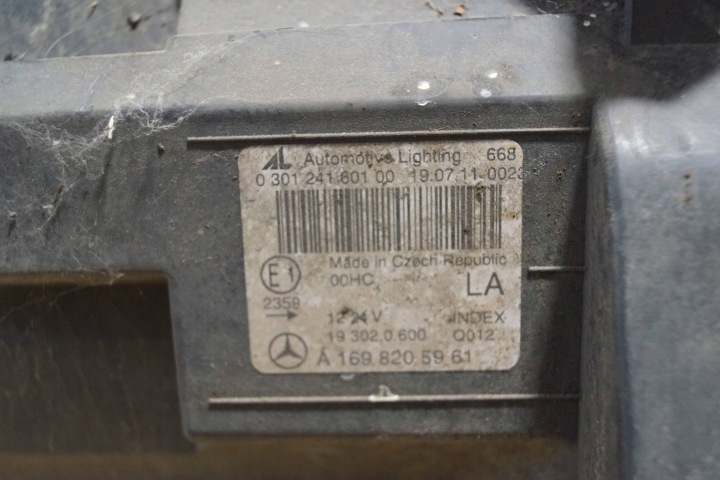 MERCEDES W169 LIFT PHARE GAUCHE AVANT UK (S2380)