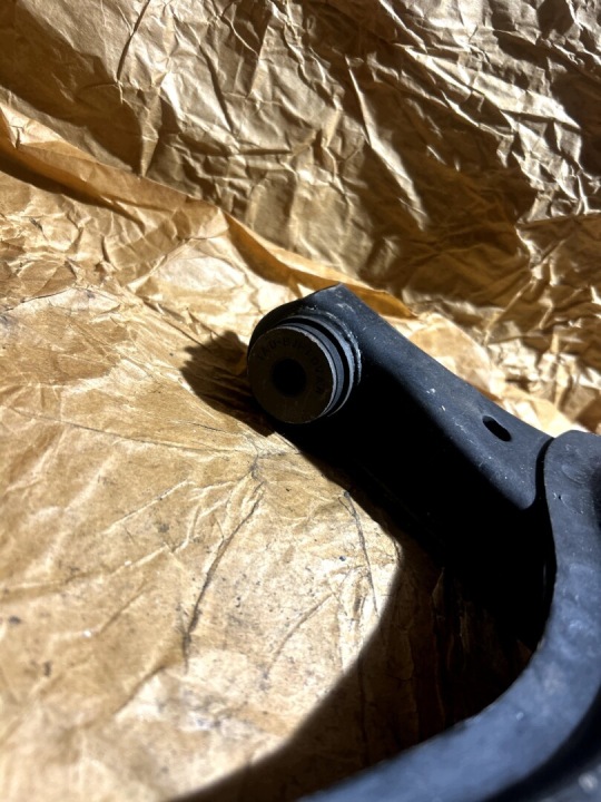 FSO POLONEZ FIAT 125P BRAS DE SUSPENSION AVANT SUPÉRIEUR GAUCHE