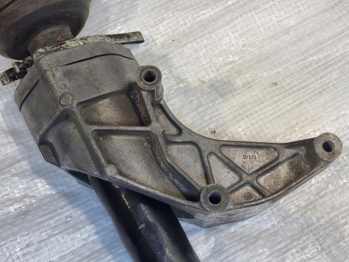 POIGNÉE SUPPORT DEMI-ARBRES OPEL ASTRA J IV 1.6 CDTI 13349212