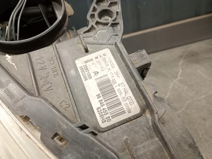 9684845580 PROJECTEUR GAUCHE CITROEN C5 III X7