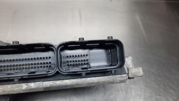 ORDINATEUR MOTEUR OPEL ASTRA G 2.0D 00R 09181243