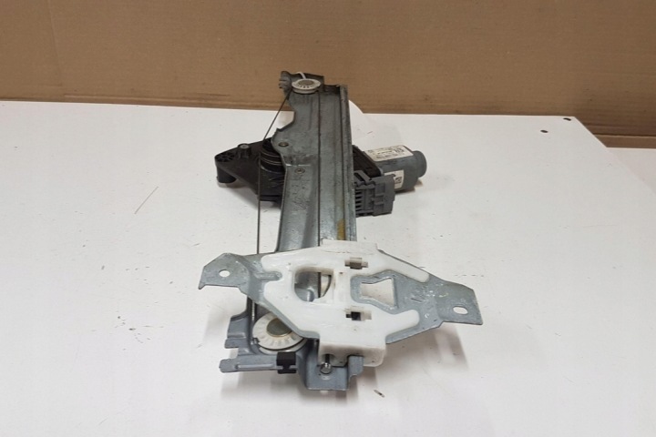 ÉLÉVATEUR VITRES GAUCHES AVANT PORTES CITROËN C4 II (B7) 121790 1.6L