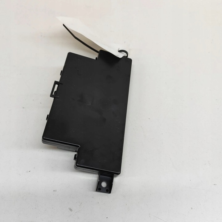 MODULE CENTRAL SERRURE TESLA MODÈLE Y 110024100J 23416633 393KW 2023