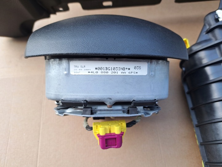 PLANCHE CONSOLE AIRBAG AUDI Q7 4L LIFT 4L1857041J 4L0880201AA 4L0880204D