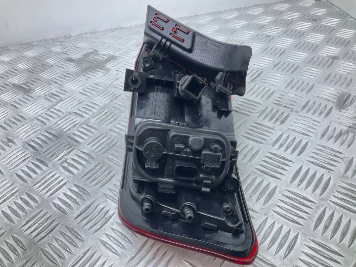 2015 AUDI A3 S3 8V PHARE ARRIÈRE 8V4945095C