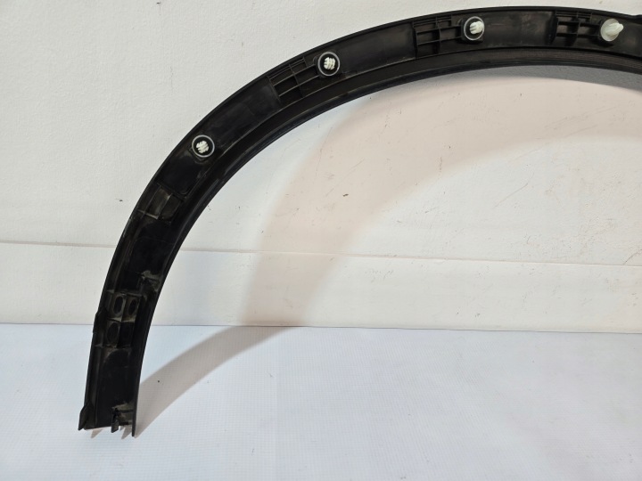 SUZUKI VITARA III 15- REVÊTEMENT MOULURE GAUCHE GARDE-BOUE ARRIÈRE ARRIÈRE 7726154P0