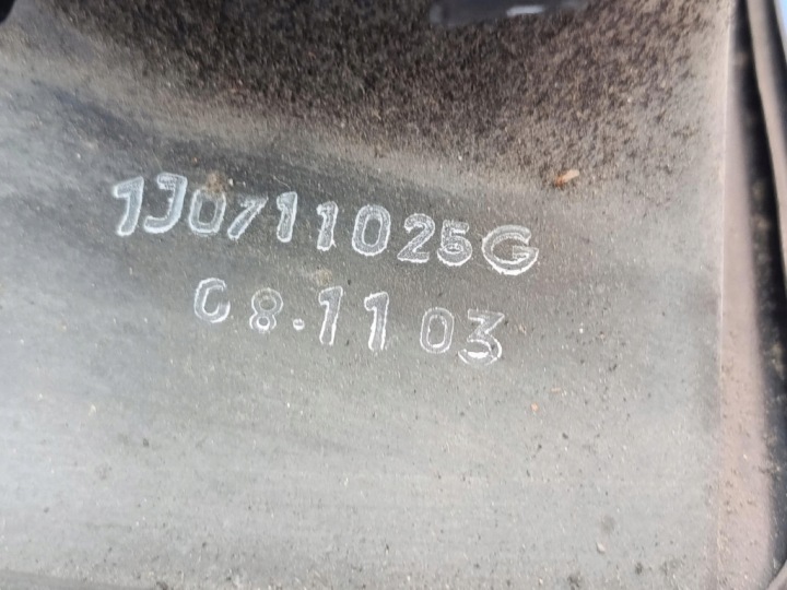 SKODA OCTAVIA I LIFT 1.4 16V LEVIER BARRE DE LIAISON CHANGEMENTS VITESSE 1J0711025G