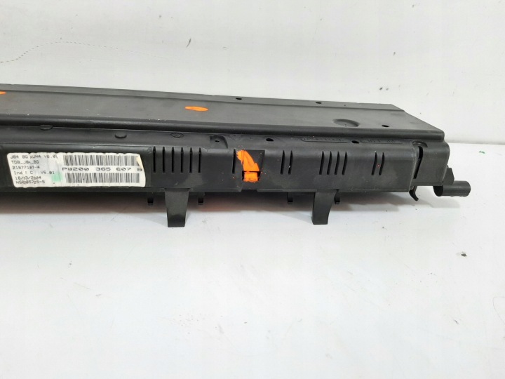 RENAULT GRAND SCENIC II 1.5DCI 04R COMPTEUR MONITEUR 8200365607B