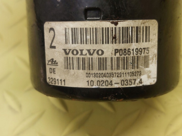 VOLVO XC70 II 2.5 POMPE ABS P08619975