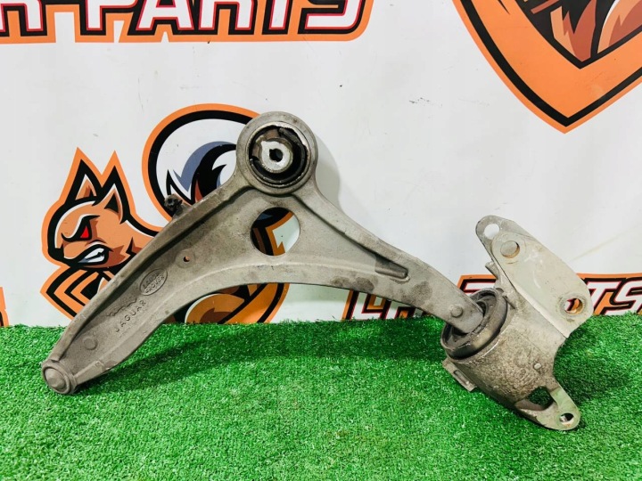 BRAS DE SUSPENSION AVANT DROIT LAND ROVER DISCOVERY SPORT L550 K8D2-3A052-BA
