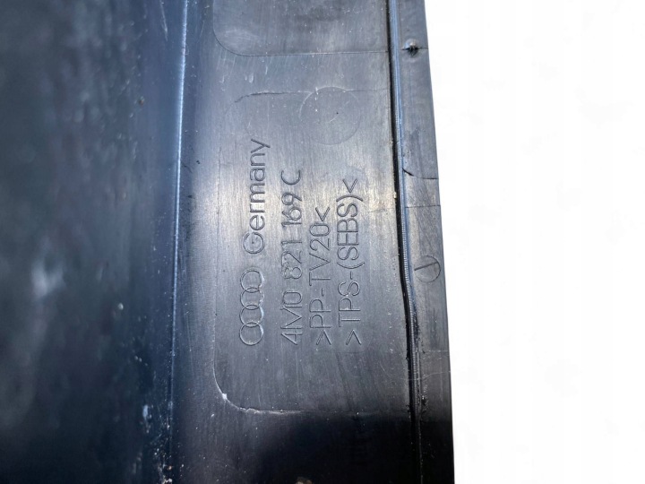AUDI Q7 4M MOULURE GARDE-BOUE 4M0821169C