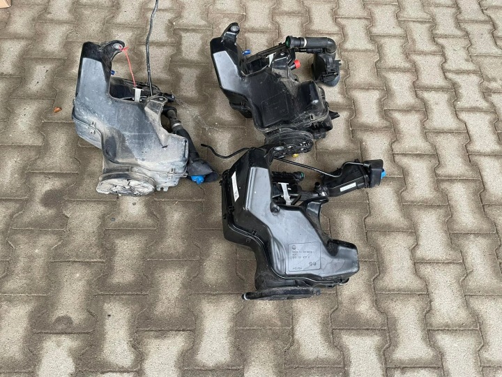 VW CADDY 2K5 RÉSERVOIR RÉSERVOIR ADBLUE 2K5131877A