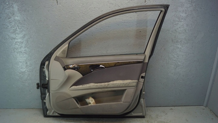 PORTES DROIT AVANT MERCEDES E W211 723 (D1232)