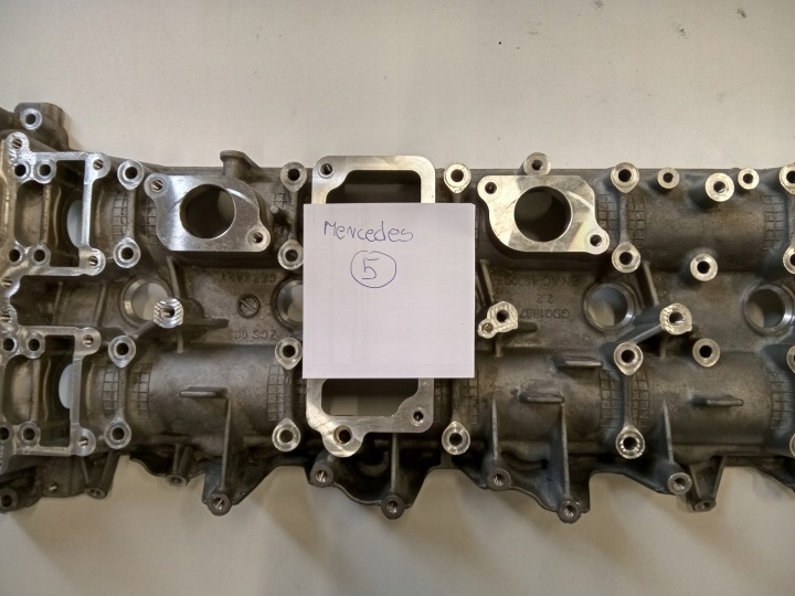 COUVERCLE CULASSES SOUPAPES MERCEDES 3.0 450 EQ-BOOST 367 KM A2560160200