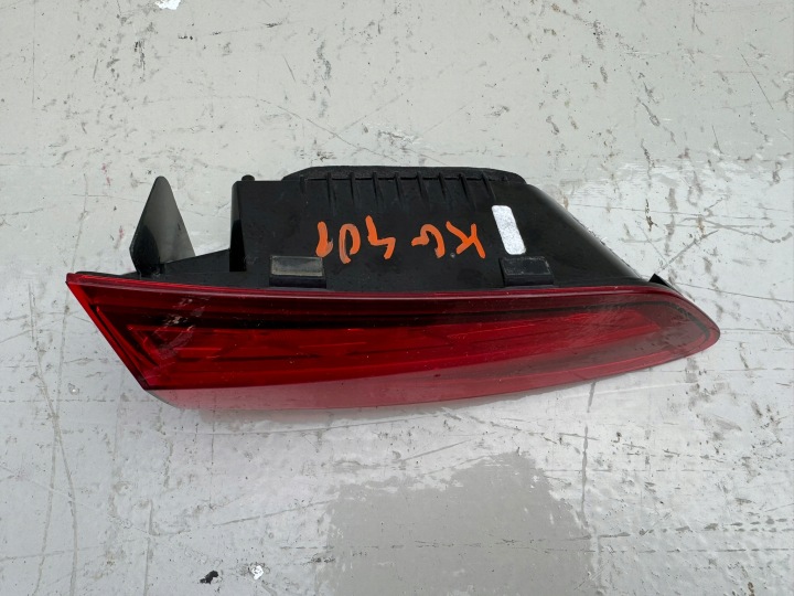 SKODA KAROQ 17-21R PHARE GAUCHE ARRIÈRE GAUCHE ARRIÈRE DANS COUVERCLE DE COFFRE 57A945307 LED