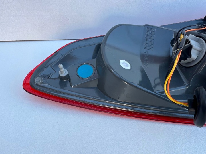 FORD FOCUS MK4 IV UNIVERSEL PHARE DROIT ARRIÈRE DROITE ARRIÈRE JX7B-13404-EF