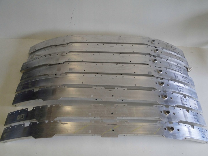 MERCEDES POUTRE DANS PARE-CHOCS AVANT RENFORCEMENT CLE 236 C236 A236