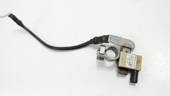 HYUNDAI I10 II LIFT 1.0 SERRE-CÂBLE BATTERIE 37180-B9100