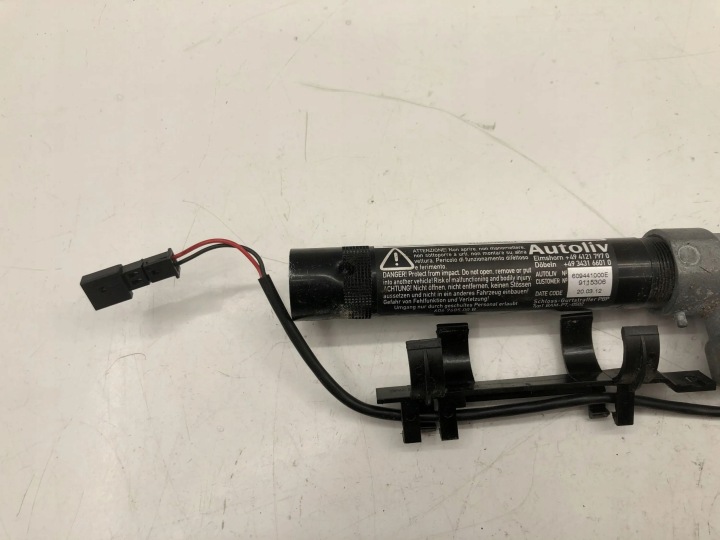 BMW 5 F10 F11 AGRAFE PANNEAU AVANT 615796400 2011 DROITE CÔTÉ