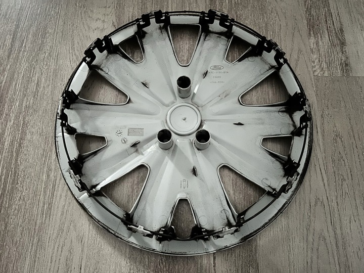 TAPACUBO FORD 16'' - FOCUS MK4 - POLECAM! 