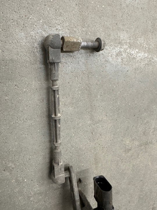 CAPTEUR NIVELLEMENT FEUX AUDI Q7 4M 4M0941310H 4M0941309L 4M0907503