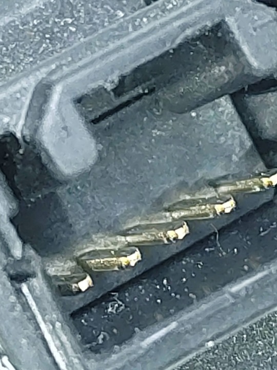 PETIT MOTEUR CAPOTS CONDUIT D'AIR TOYOTA YARIS 0638000180
