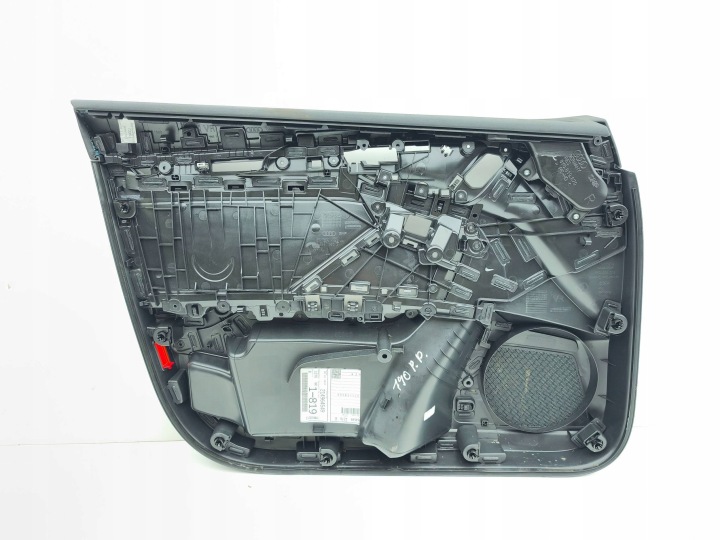 AUDI A3 8Y 2023 DROITE CÔTÉ CARDAN BRODERIE PORTES AVANT