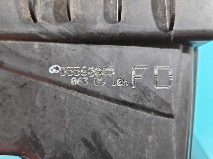 CHÂSSIS FILTRE AIR OPEL INSIGNIA A 55560885 0630910HFD 2.0 T