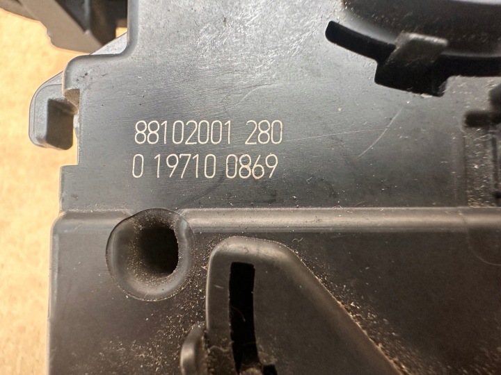 RENAULT CLIO III MODUS COMMUTATEUR MANETTE FEUX 88102001