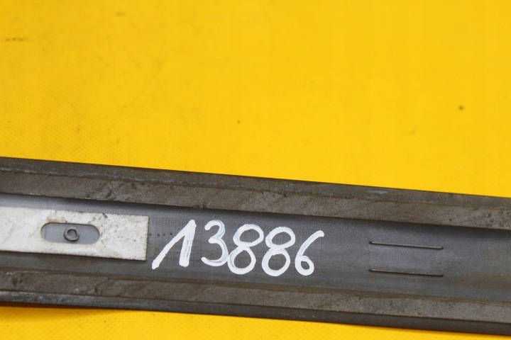 MOULURE GARDE-BOUE DROIT ARRIÈRE A3 8P 8P3853984B 3D LZ9W