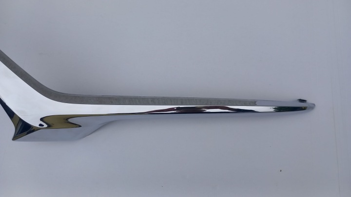 MAZDA 6 LIFT 18- CHROME MOULURE CALANDRE GRILLE DROIT KRYVIY RIG