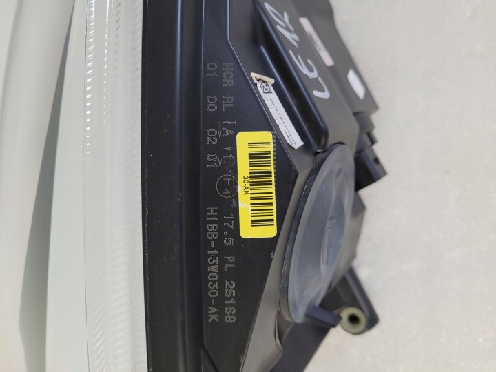 PHARE GAUCHE PROJECTEUR GAUCHE FORD FIESTA MK8 VIII H1BB13W030AK ORIGINAL OEM