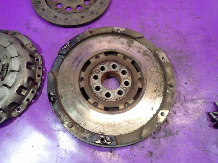 BMW E39 2,5 TDS M51 EMBRAYAGE DOUBLE MASSE VOLANT D'INERTIE KIT 21.21-1223687