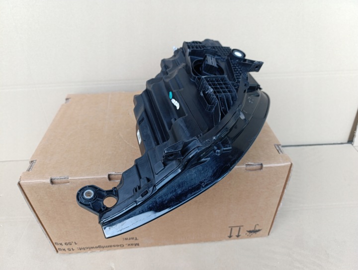 AUDI A1 82A PHARE DROITE AVANT AVANT COMPLET LED ORIGINAL EUROPE