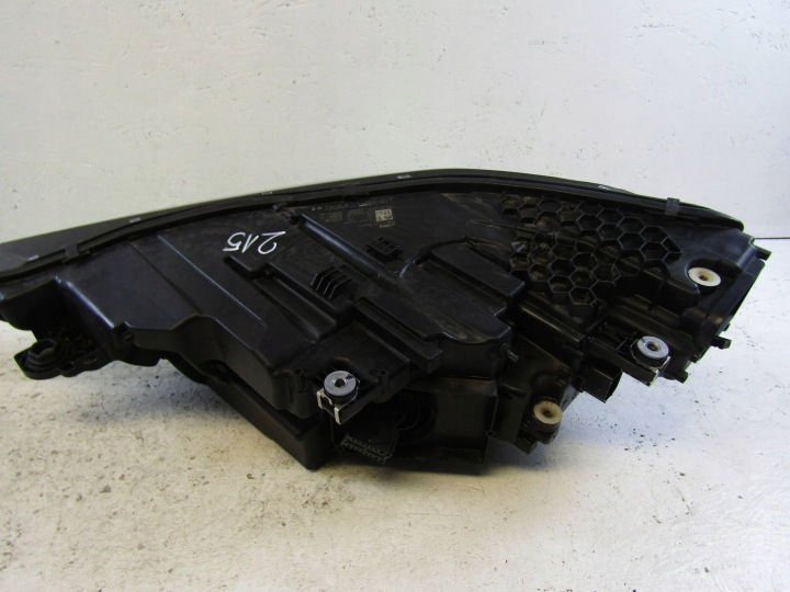 AUDI E-TRON PHARE DROITE AVANT COMPLET LED 4KE941040D