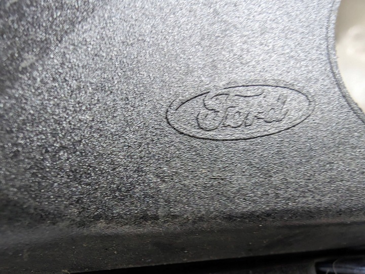 FORD KUGA ST-LINE MK3 19-25 GRILLE HALOGÈNE PARE-CHOCS GAUCHE AVANT
