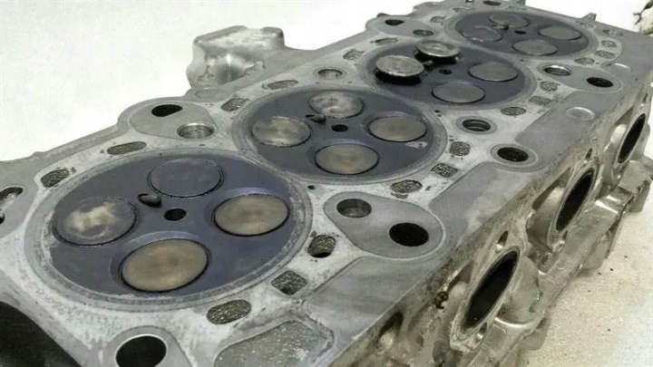 BMW 1 SERIES E87 PISTON HEAD 7806058 2.0D 120D