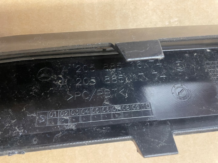 C CLASSE W205 AMG MOULURE PARE-CHOCS AVANT NEUF ORIGINAL A2058851674 A2058851774