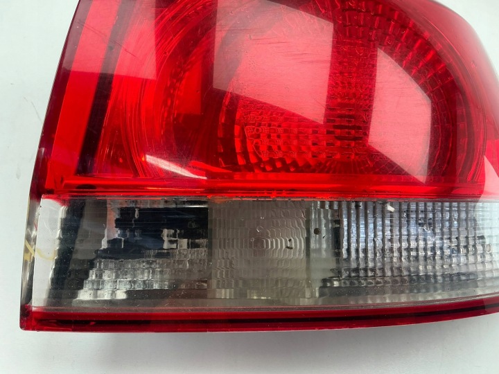 VOLKSWAGEN GOLF VI 2009 ARRIÈRE CÔTÉ DROITE PHARE ARRIÈRE