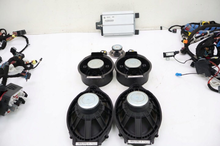 CHEVROLET CAMARO V KIT NAGLOSNIENIA BOSTON 13676641, 23170081, 23454003